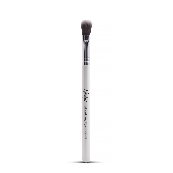 Blending Eyeshadow