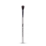 Blending Eyeshadow